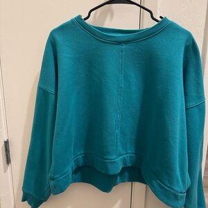 All in Motion Teal Cropped Sweater Medium